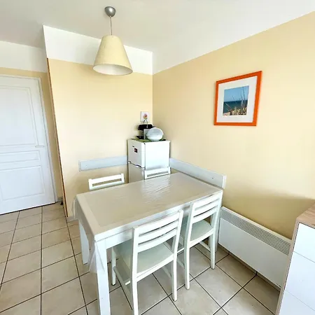 Vue Avec Piscine Chauffee Et Parking Gratuit - Fr-1-92-916 *