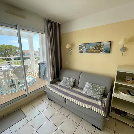 Apartment T2 Avec Vue Et Piscines Chauffees Pres Des Sables-d'olonne - Fr-1-92-916 *