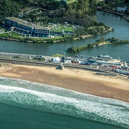 Vue Avec Piscine Chauffee Et Parking Gratuit - Fr-1-92-916 *