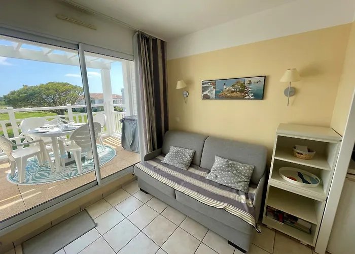 Apartment Vue Avec Piscine Chauffee Et Parking Gratuit - Fr-1-92-916 *