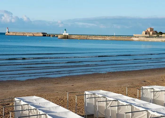 Vue Avec Piscine Chauffee Et Parking Gratuit - Fr-1-92-916 Apartment