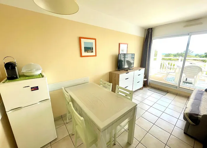 Apartment Vue Avec Piscine Chauffee Et Parking Gratuit - Fr-1-92-916 Les Sables-d'Olonne