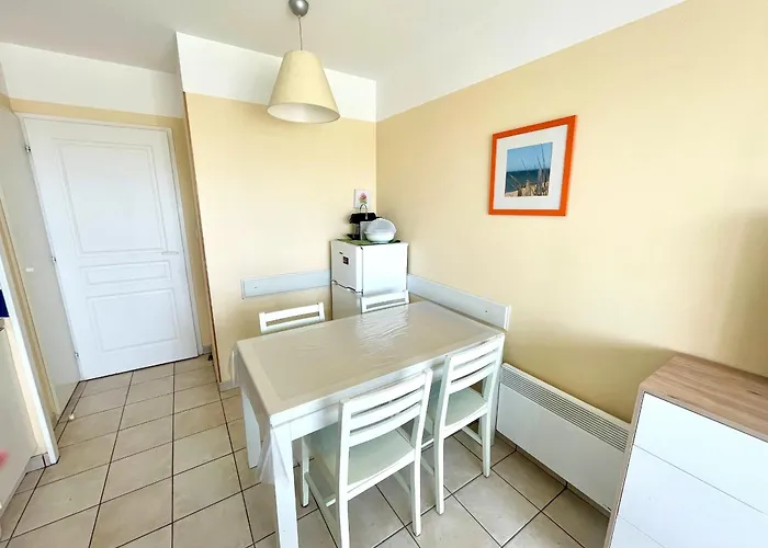 Vue Avec Piscine Chauffee Et Parking Gratuit - Fr-1-92-916 *