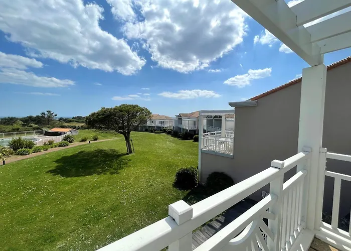 Vue Avec Piscine Chauffee Et Parking Gratuit - Fr-1-92-916 Les Sables-d'Olonne