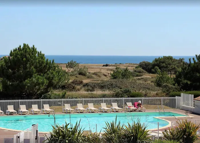 Vue Avec Piscine Chauffee Et Parking Gratuit - Fr-1-92-916 * 莱萨布勒-多洛讷